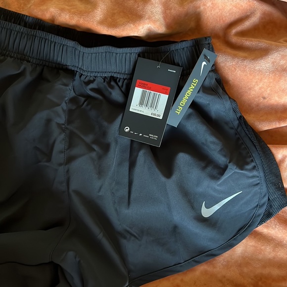 NWT Nike Dri-fit shorts - Picture 2 of 3